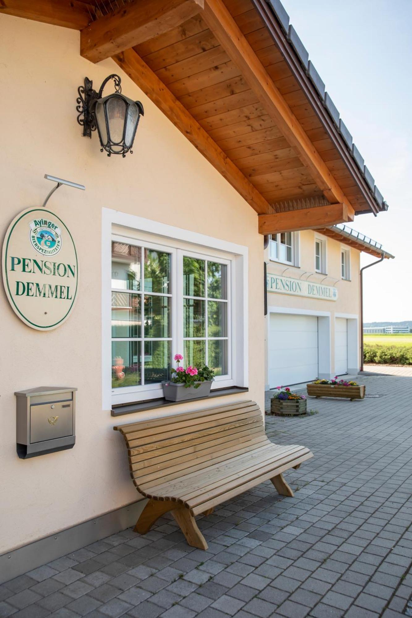 Pension Demmel, Bed & Breakfast Bruckmuhl Luaran gambar